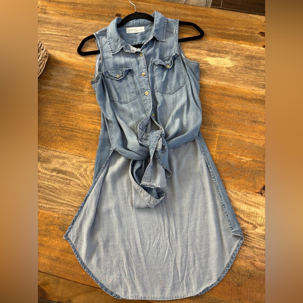 Denim Sleeveless Button-Up Tunic Top - Picture 5 of 6